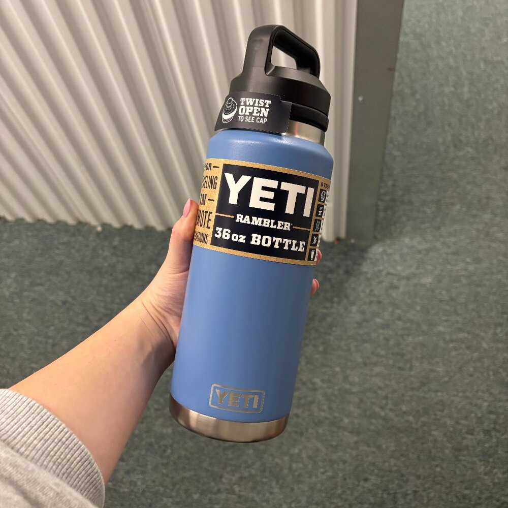 NWT Yeti 36oz Bottle Chug Pacific Blue - Picture 1 of 3